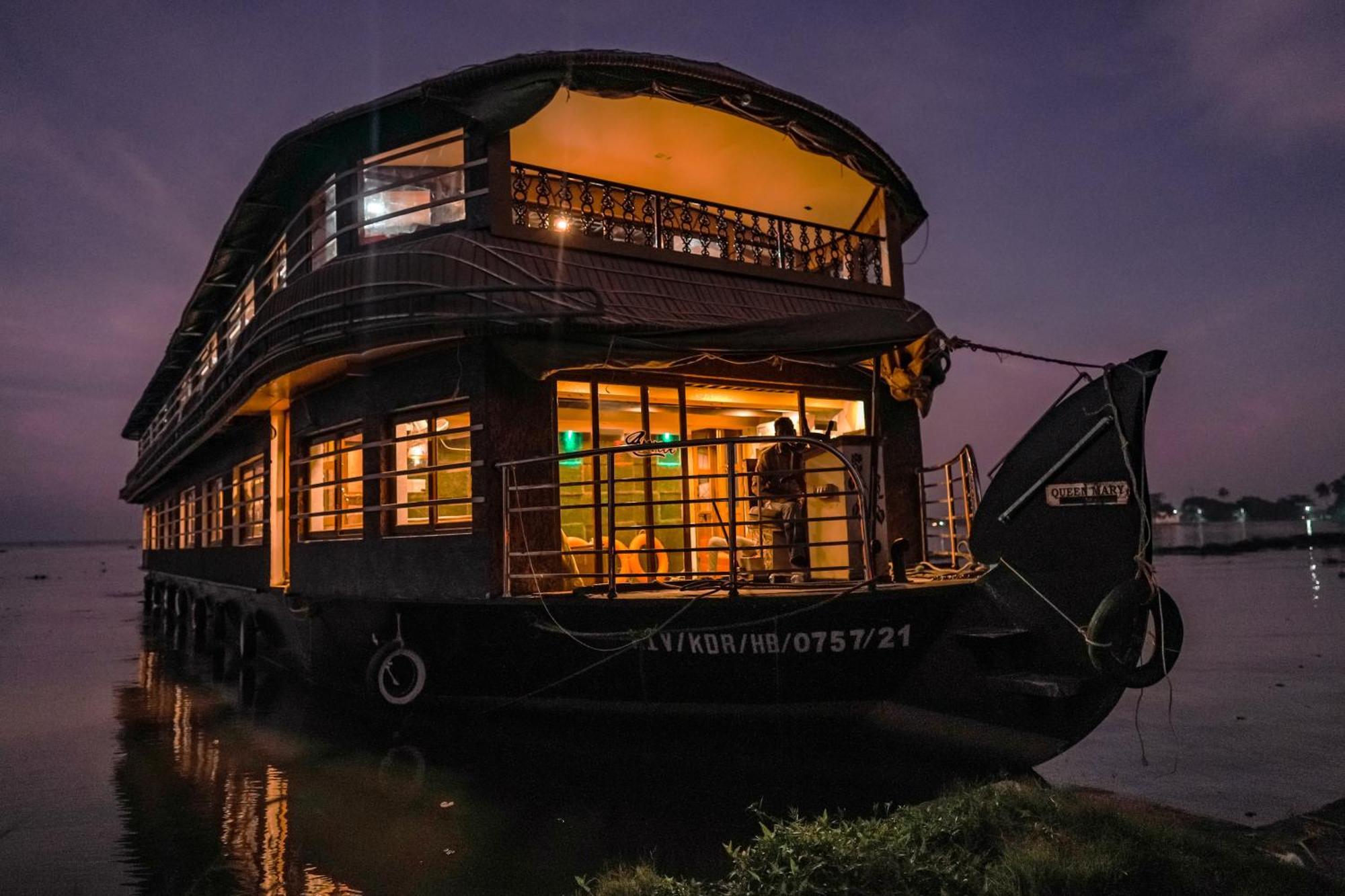 Venice Premium Houseboats Alleppey Alappuzha Exterior foto